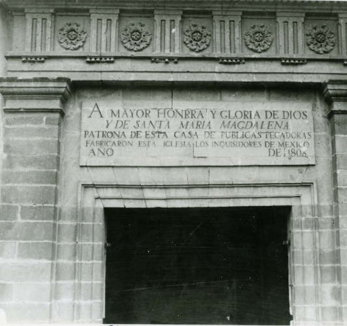 Imagen de Detalle de la entrada principal del edificio de Santa María Magdalena (atribuido)