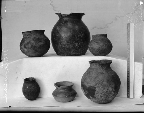 Imagen de Lote de vasijas de cerámica pertenecientes al Antiguo Museo Nacional (atribuido)