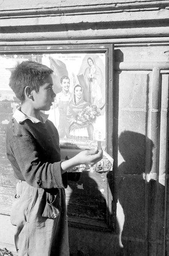 Imagen de Niño vende chicles en la villa de Guadalupe (propio)