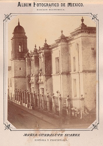 Imagen de Iglesia de Balvanera, fachada, vista parcial (propio)