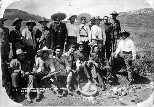Imagen de Francisco Villa, Eufemio Zapata y la Comisión Zapatista, retrato de grupo (atribuido)