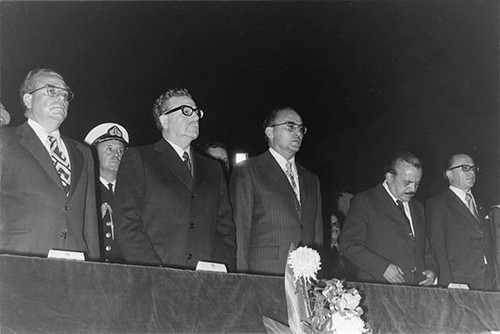 Imagen de Visita oficial del presidente de Chile, Salvador Allende, a la Ciudad de México. Inauguración de la Unidad Habitacional Vicente Guerrero, Iztapalapa, Ciudad de México (atribuido)