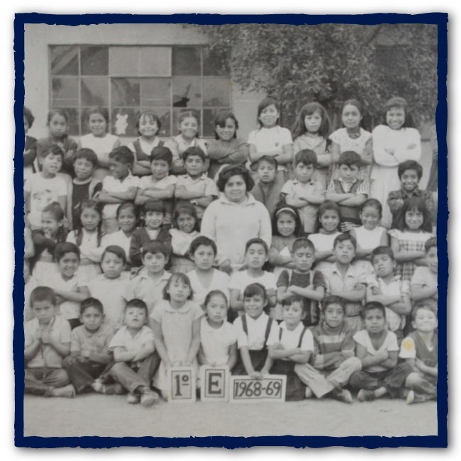 <div class='box-txt-carrusel'>
                                            <div class='pie-foto-box'>
                                            <p class='txt-carrusel'>Fotografía anual del grupo 1° E 1968-69. </p>
                                             </div>
                                              <div class='ObjetoDigital'>
                                                    <a href='//memoricamexico.gob.mx/swb/memorica/Cedula?oId=87Q2AJ8BefUxSyutWq-z' target='_blank' class=''>Ir a recurso</a>
                                              </div>  
                                           </div>