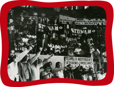 <div class='box-txt-carrusel'>
                                                  <div class='pie-foto-box d-none d-lg-block'>
                                                     <p class='txt-carrusel'>LH, <i>Tercer Congreso General Ordinario del <span style='font-variant:small-caps;'>stunam</span> celebrado los días 20, 21 y 22 de marzo de 1981</i>. En el presídium Jesús Sosa y Pablo Sandova. 
                                                        Este último es una figura muy relevante ya que participó en organizaciones estudiantiles, incluyendo el comité de lucha de la Facultad de Derecho de la <span style='font-variant:small-caps;'>unam</span> durante 
                                                        el movimiento estudiantil de 1968. Dos años más tarde, se involucró activamente en el sindicalismo universitario. Fue secretario de Educación Sindical en el primer 
                                                        Comité Ejecutivo Nacional del <span style='font-variant:small-caps;'>stunam</span>.</p>
                                                    </div> 
                                                    <div class='pie-foto-box d-lg-none'>
                                                     <p class='txt-carrusel'>LH, <i>Tercer Congreso General Ordinario del <span style='font-variant:small-caps;'>stunam</span> celebrado los días 20, 21 y 22 de marzo de 1981</i>.</p>
                                                    </div> 
                                                 <div class='ObjetoDigital'>
                                                    <a href='//memoricamexico.gob.mx/swb/memorica/Cedula?oId=IoL2N5cBLy2m8rnpoSm_' target='_blank' class=''>Ir a recurso</a>
                                                 </div>  
                                             </div>