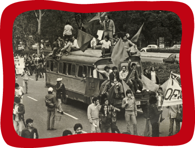 <div class='box-txt-carrusel'>
                                            <div class='pie-foto-box'>
                                                     <p class='txt-carrusel'>LH, <i>Marcha de estudiantes y comunistas por la matanza estudiantil de 1968, 2 de octubre de 1978</i>. © (470066).</p>
                                                 </div> 
                                                 <div class='ObjetoDigital'>
                                                    <a href='//memoricamexico.gob.mx/swb/memorica/Cedula?oId=W4L2N5cBLy2m8rnppCkX' target='_blank' class=''>Ir a recurso</a>
                                                 </div>  
                                             </div>