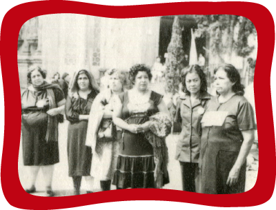 <div class='box-txt-carrusel'>
                                           <div class='pie-foto-box'>
                                                     <p class='txt-carrusel'>LH, <i>Grupo de madres del Comité ¡Eureka! en la huelga de hambre por la presentación con vida de los desaparecidos afuera de la Catedral</i>, 28 de agosto de 1978.</p>
                                                 </div> 
                                                 <div class='ObjetoDigital'>
                                                    <a href='//memoricamexico.gob.mx/swb/memorica/Cedula?oId=LIL2N5cBLy2m8rnpoikr' target='_blank' class=''>Ir a recurso</a>
                                                 </div>  
                                             </div>