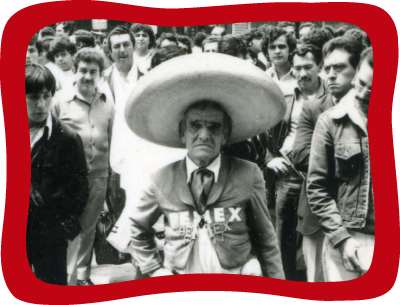 <div class='box-txt-carrusel'>
                                           <div class='pie-foto-box'>
                                                     <p class='txt-carrusel'>LH, Álvaro Sánchez, conocido como “el Charrito de Pemex”; su figura fue utilizada por un tiempo dentro del logo de la paraestatal, <i>ca</i>. 1979.</p>
                                                 </div> 
                                                 <div class='ObjetoDigital'>
                                                    <a href='//memoricamexico.gob.mx/swb/memorica/Cedula?oId=M4L2N5cBLy2m8rnpoil3' target='_blank' class=''>Ir a recurso</a>
                                                 </div>  
                                             </div>