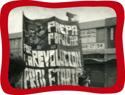<div class='box-txt-carrusel'>
                                           <div class='pie-foto-box'>
                                                     <p class='txt-carrusel'>LH, <i>Manifestación de la Preparatoria Popular “Mártires de Tlatelolco”</i>, <i>ca</i>. 1980.</p>
                                                 </div> 
                                                 <div class='ObjetoDigital'>
                                                    <a href='//memoricamexico.gob.mx/swb/memorica/Cedula?oId=O4L2N5cBLy2m8rnpoinN' target='_blank' class=''>Ir a recurso</a>
                                                 </div>  
                                             </div>