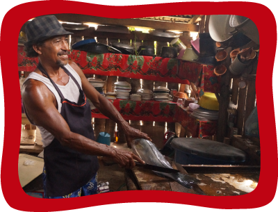 <div class='box-txt-carrusel'>
                                           <div class='pie-foto-box'>
                                                     <p class='txt-carrusel'>LH, <i>“El Chubi”, pescador y guía de turistas, Río Bocana y el mar. Pie de la Cuesta, Coyuca de Benítez</i>, 2015.</p>
                                                 </div> 
                                                 <div class='ObjetoDigital'>
                                                    <a href='//memoricamexico.gob.mx/swb/memorica/Cedula?oId=WIL2N5cBLy2m8rnpoyn7' target='_blank' class=''>Ir a recurso</a>
                                                 </div>  
                                             </div>