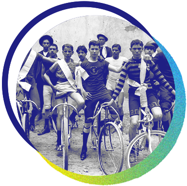 Ciclistas, retrato de grupo, México, ca.
                                         1905.