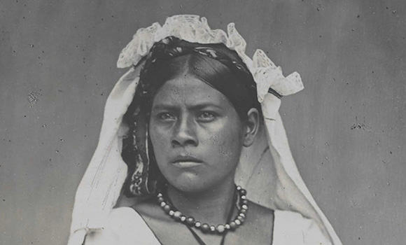 <h4 class='amarillo'></h4>
<br>
<b>Documentos y fotos de Chiapas </b><br><br>

Retrato de mujer en Tuxtla, Chiapas (Foto Maler, 1877). Imagen 5 del pdf.


<br>

<br>
<a href='//memoricamexico.gob.mx/swb/memorica/Cedula?oId=SVW4rHsBz6zaYO7D4zZr' target='_blank' class='ObjetoDigital'>Recurso digital</a>
